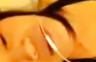 XXX Hot video porno di milf italiane cagna russa si trova in una posizione doggystyle, e suo marito, leccare il suo bagnato L.