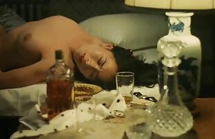 XXX Carino ragazza stand doggystyle video porno hentay e ha sesso su macchina fotografica