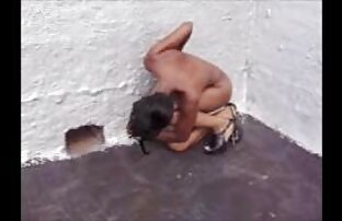 Il primo venuto scopata video porno tra giovani un mulatto sulla spiaggia