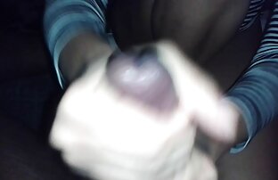 XXX Un uomo adulto strappa un cane così giovane e pompa video porno fatti in casa per lei un boccone di sperma