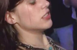 XXX Un uomo ama il buco del culo stretto di una ragazza video porno casa in diverse posizioni