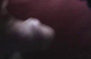 Troia uomo nero incontra un bianco capezzoli e scopata sul travestiti video porno letto