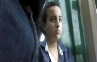 XXX Slave leccare i piedi della sua amante, e per rivelare il suo culo stretto per punire video porno sabrina salerno
