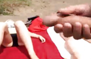XXX Bella moglie allarga le gambe davanti a suo marito massaggio prostatico video porno e il suo L. cazzo